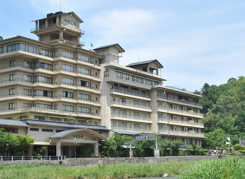依山楼岩崎