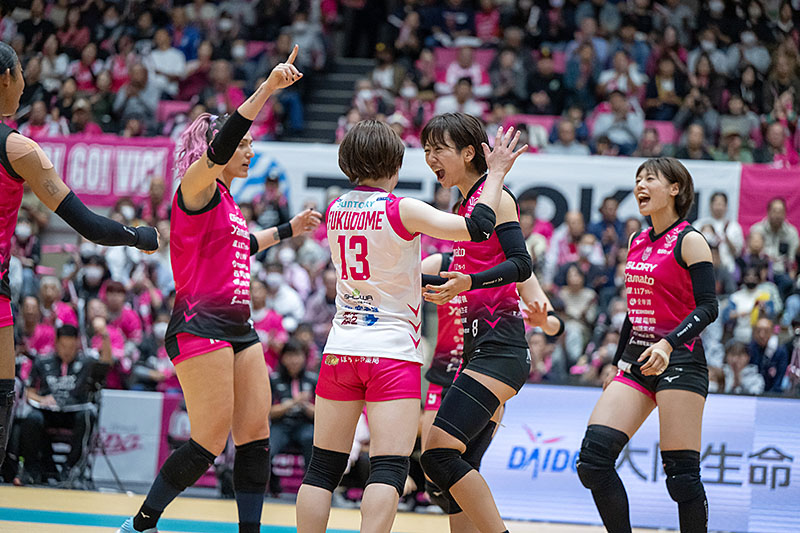 サイン入りボールを3名様にプレゼント